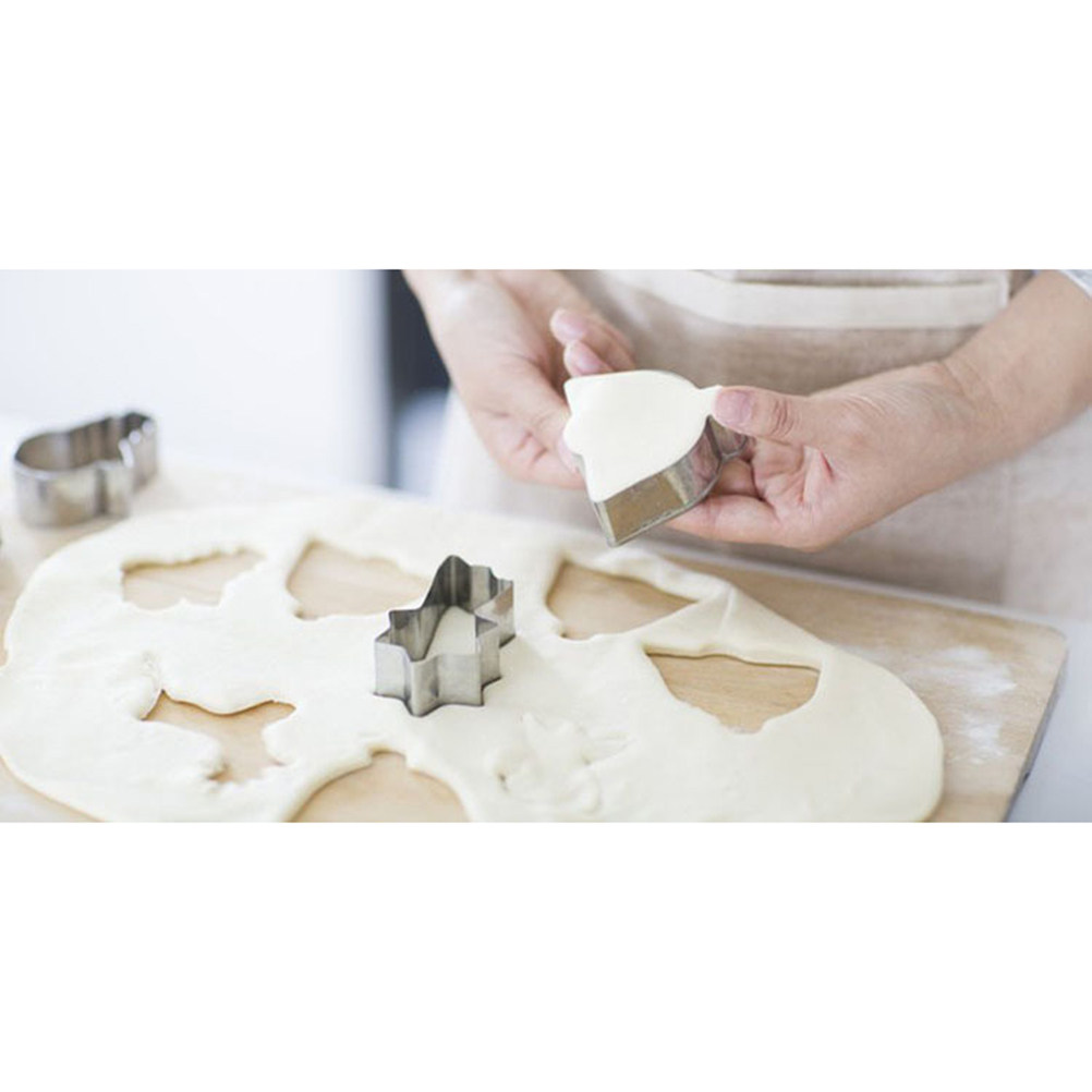 Lot de 4 emporte-pièces en for - Kitchen Baking Cake avis et prix